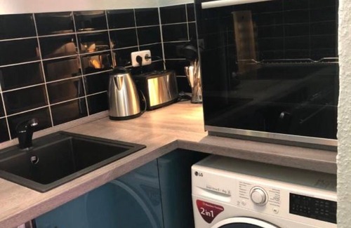 Mitte Apartment | Apartment 'Altbaucharme In Zentraler Lage' with Wi-Fi