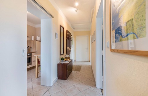 Linden Apartment | Apartment 'Alte Schule Pahlkrug' with Private Terrace, Private Garden and Wi-Fi