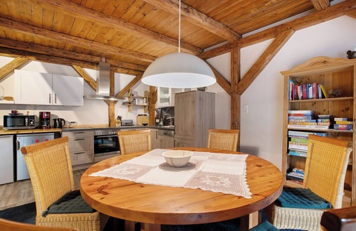 Hemme Apartment | Apartment 'Alter Kornspeicher In Hemme' with Shared Terrace, Shared Garden and Wi-Fi
