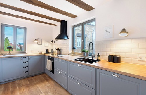 Gleisweiler Apartment | Apartment "Altes Pfarrhaus - Studio" with Shared Terrace & Wi-Fi