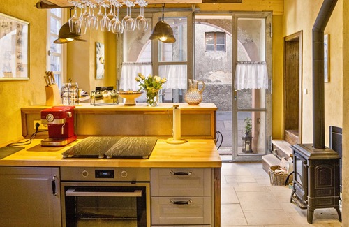 Bickensohl Apartment | Apartment 'Altes Rathaus' with Shared Garden