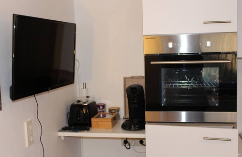 Wilhelmsdorf Apartment | Apartment 'Am Barthelwald' with Private Terrace and Wi-Fi