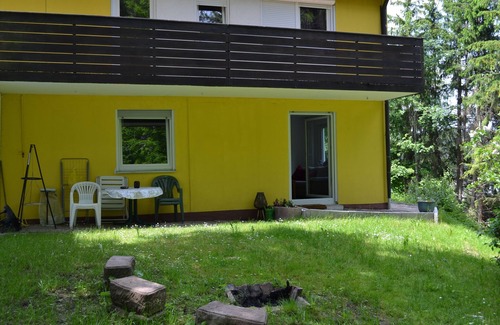 Niedereschach Apartment | Apartment 'Am Eschachwäldle' with Private Terrace, Private Garden and Wi-Fi
