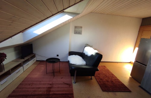 Zwiefalten Apartment | Apartment 'Am Hof' with Shared Garden and Wi-Fi
