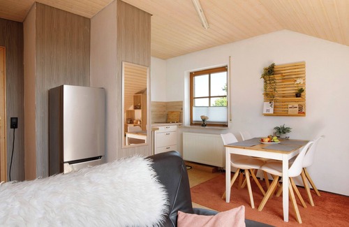 Zwiefalten Apartment | Apartment 'Am Hof' with Shared Garden and Wi-Fi