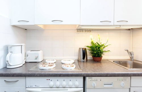 Charlottenburg-Wilmersdorf Apartment | Apartment am Lietzensee- Fair