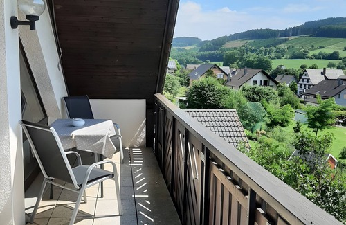 Finnentrop Apartment | Apartment 'Am Patenberg' with Mountain View, Balcony and Wi-Fi