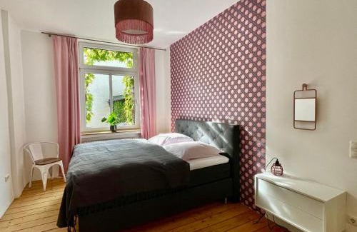 Ruhrort Apartment | Apartment "Am Rheinorange" LOFTSTYLE, 75 Zoll TV, Netflix & Prime, Boxspringbett