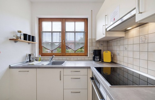 Gemarkung Laufen an der Eyach Apartment | Apartment 'Am Steinbach' with Mountain View, Private Terrace and Wi-Fi