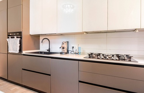 Zona XII Torre Spaccata Apartment | Apartment 'Amars House' with Balcony, Wi-Fi and Air Conditioning