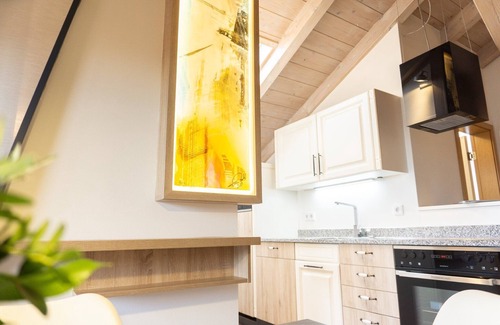 Pelham Apartment | Apartment "Ambiente" with Lake View, Shared Garden & Wi-Fi