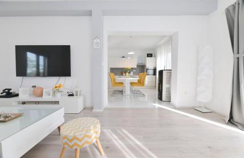 Municipality of Sukosan Apartment | Apartment Amelie - with pool and sauna!