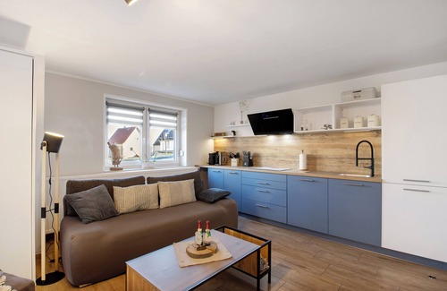 Naumburg Apartment | Apartment 'Andreas' with Shared Terrace, Shared Garden and Wi-Fi