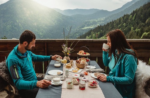 Foiana Apartment | Apartment 'Andreas - Gallhof' with Mountain View, Private Terrace and Shared Garden