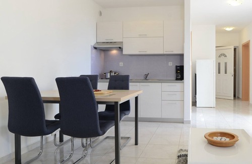 Ravni Apartment | Apartment ANETTE with sea view, Groundfloor, 300m from the the beach