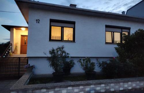 Marchegg House | Apartment Anna - Austrian country house in Marchfeld im Weinviertel