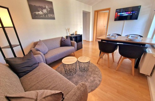Chemnitz Apartment | Apartment "Anne", spacious flat in the heart of Chemnitz, parking space possible
