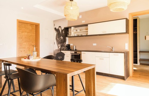 Neukirch Apartment | Apartment "Anneliese" with Terrace, Garden & Wi-Fi
