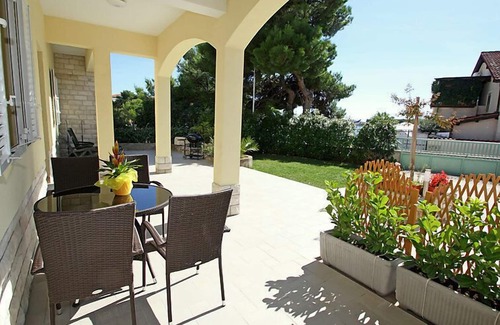 Brodarica Apartment | Apartment Ante by Interhome