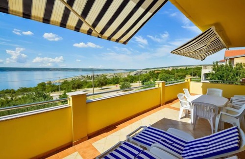 Maslenica Apartment | Apartment Ante by Interhome