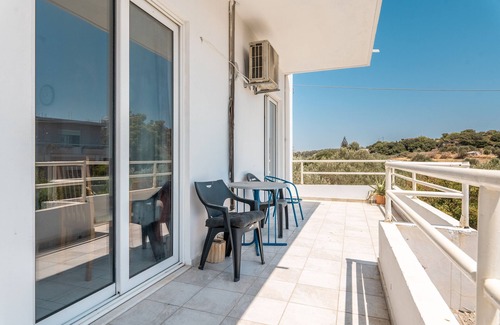 Fanai Apartment | Apartment 'Anthi For 4 People' with Shared Terrace, Shared Garden and Air Conditioning