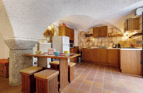Bleggio Inferiore Ski Chalet | Apartment 'Antico Casolare Di Alice' with Mountain View,Private Terrace and Wi-Fi