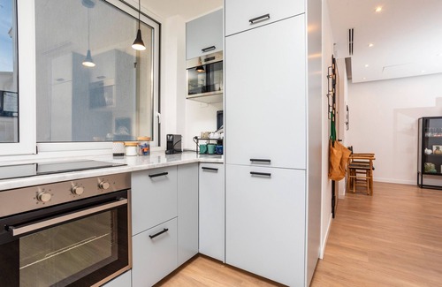 Aci Trezza Apartment | Apartment 'Antonia House' with Sea View, Wi-Fi and Air Conditioning