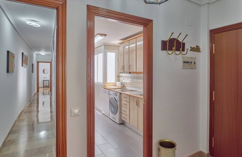 Puente Genil Apartment | Apartment 'Apartamento 5 Caballeros' with Balcony, Wi-Fi and Air Conditioning