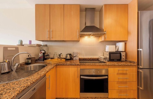 Poris de Abona Apartment | Apartment 'Apartamento El Porís' with Sea View, Shared Pool, Garden & Wi-Fi