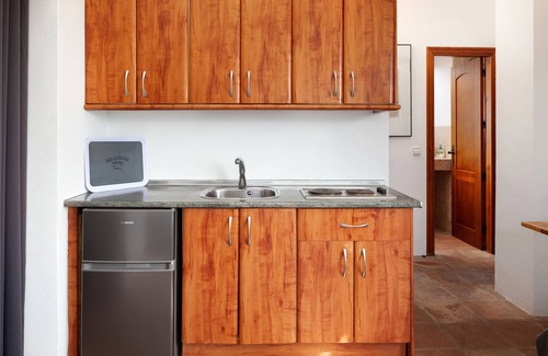El Candado Apartment | Apartment 'Apartamento Vistas Golf Y Bahía' with Sea View, Wi-Fi and Air Conditioning