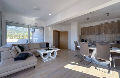 Bar Apartment | Apartment/apartment for 4 guests with 102m² in Dobra Voda (268394)