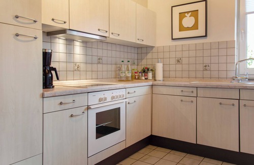 Burgbernheim Apartment | Apartment 'Apfelblüte' with Mountain View, Balcony and Wi-Fi
