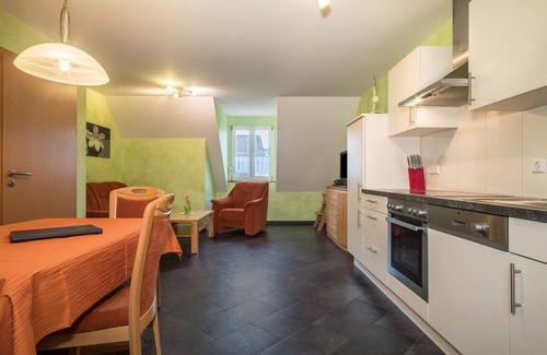 Tettnang Apartment | Apartment “Apfelblüte” on Farm close to Lake Constance with Terrace & Pool