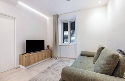 Centro - Piani - Rencio Apartment | Apartment 'App 206 Palazzo Cavour' with Mountain View, Wi-Fi and Air Conditioning