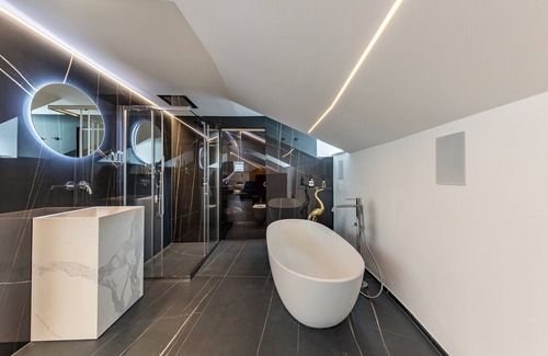 Centro - Piani - Rencio Apartment | Apartment 'App 304 Palazzo Cavour' with Mountain View, Wi-Fi and Air Conditioning