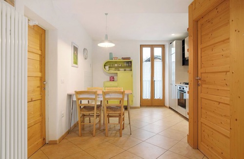 Baselga di Pine Apartment | Apartment 'Appartamento Pieve' with Mountain View and Balcony
