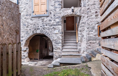 Tione di Trento Apartment | Apartment 'Appartamento Monti E Laghi' with Mountain View, Balcony and Wi-Fi