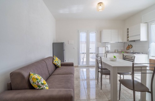 Fondo Morte Apartment | Apartment 'Appartamento Nemo' with Sea View, Wi-Fi and Air Conditioning