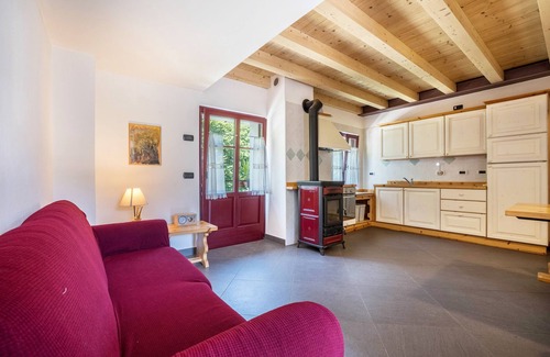 Ala Apartment | Apartment 'Appartamento Del Boscaiolo' with Mountain View, Shared Garden and Balcony