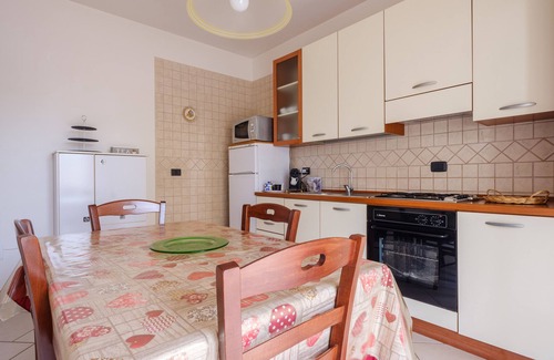 Brindisi Apartment | Apartment 'Appartamento Leo' with Private Terrace, Private Garden and Wi-Fi