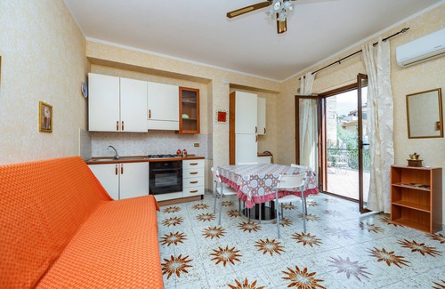 Ficarra Apartment | Apartment 'Appartamento 3 - Stanza 32' with Shared Terrace, Wi-Fi and Air Conditioning