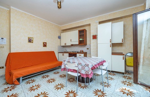 Ficarra Apartment | Apartment 'Appartamento 3 - Stanza 32' with Shared Terrace, Wi-Fi and Air Conditioning