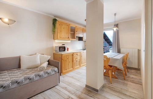 San Rocco Apartment | Apartment 'Appartamento Zefiro' with Mountain View, Balcony and Wi-Fi