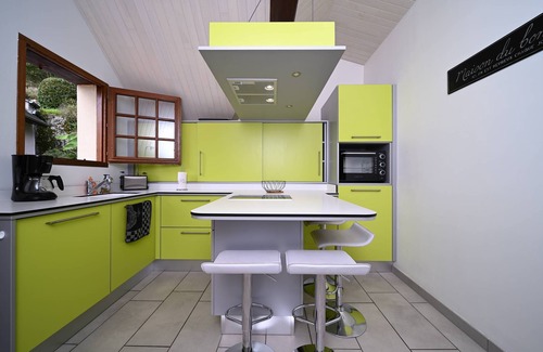 Boutx Apartment | Apartment 'Appartement Boutx' with Private Terrace, Balcony and Wi-Fi