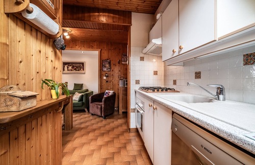 Abondance Apartment | Apartment 'Appartement Chalet - Le Fêni' with Mountain View, Balcony and Wi-Fi