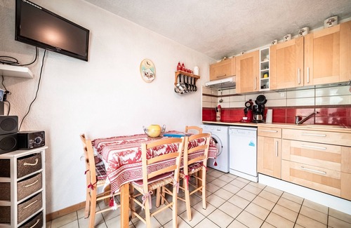 Morillon Apartment | Apartment 'Appartement Les Oursons' with Mountain View, Balcony and Wi-Fi