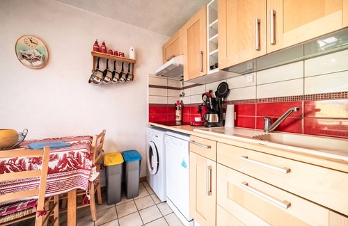 Morillon Apartment | Apartment 'Appartement Les Oursons' with Mountain View, Balcony and Wi-Fi