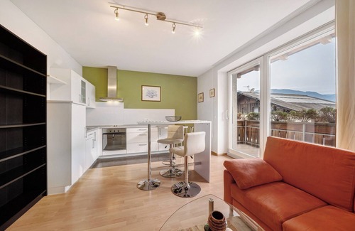 Lana Apartment | Apartment 'Apt St Georgen' with Mountain View, Shared Garden and Wi-Fi