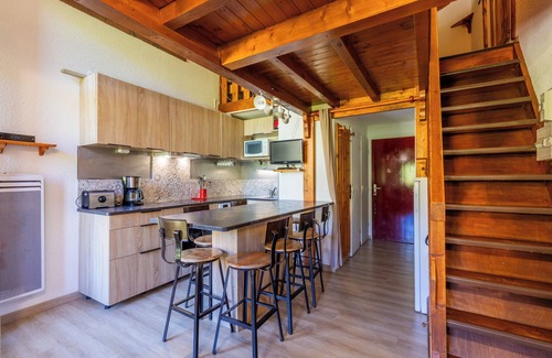 Manigod Apartment | Apartment "Aravis" with Mountain View, Shared Pool & Wi-Fi