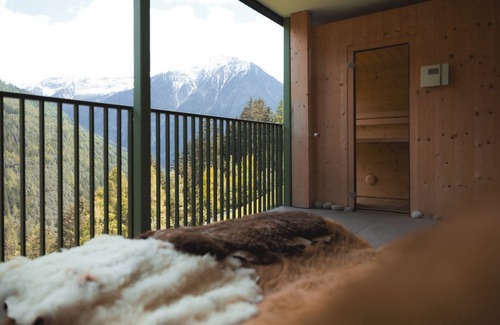 Campo Tures Apartment | Apartment "Archehof Hochzirm - Greti" with Mountain View, Sauna & Terrace